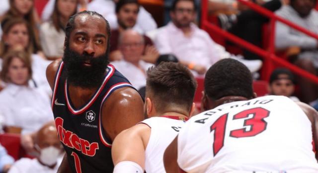 PP电子-哈登还能满血复活吗？32岁的大胡子在退化